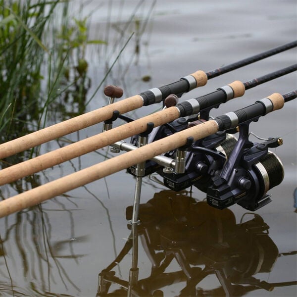 CARP ROD AND REEL PACKAGE WITH FREE TACKLE BOX FISHING TACKLE COURSE FISHING