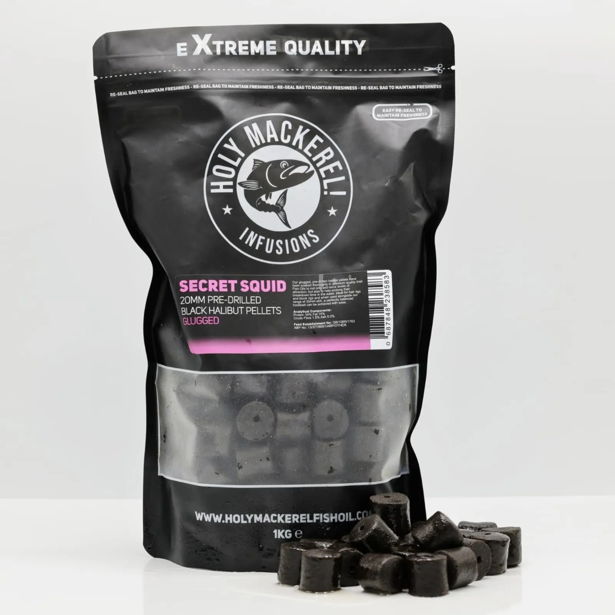Holy Mackerel - Secret Squid Glugged 20mm Pre Drilled Black Halibut Pellets 1kg
